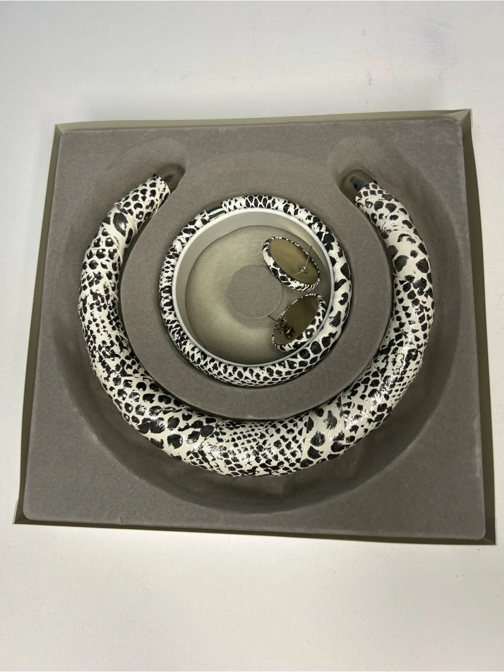 Vintage Faux Snakeskin Choker Necklace Bracelet & Earrings Set Python Print 80s